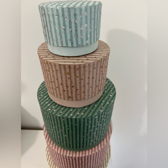 NWT 5- nesting stackable hat boxes decorative storage closet Christmas Decor - Picture 6 of 7